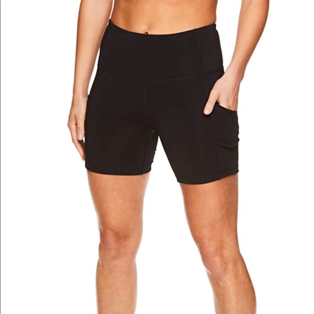 SOLD Reebok Women’s Fitted High Rise Shorts Size XL NWT